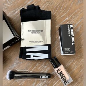 IL Makiage Foundation and Brush